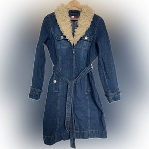 Y2K Tommy Jeans fitted denim belted jacket with zipper closure and sherpa collar